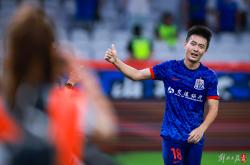 包含申花再度上演帽子戏法，巴萨后防线成筛子！的词条